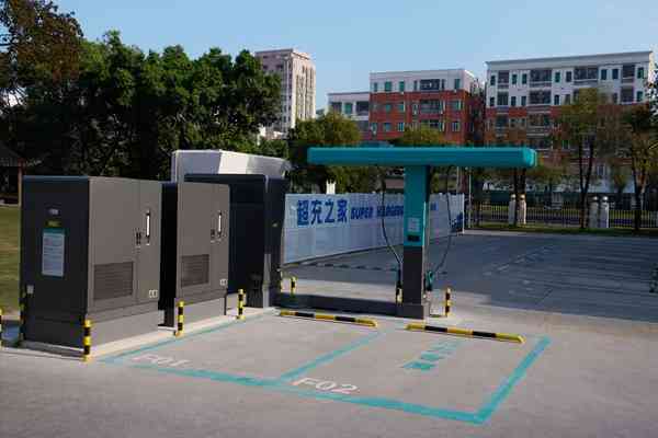 比亞迪 | FOCUS | 電池登峰雷達造極，新能源車入下半場