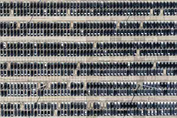 外貿 | FOCUS | 出口驟降未為憂，進口激增或非福