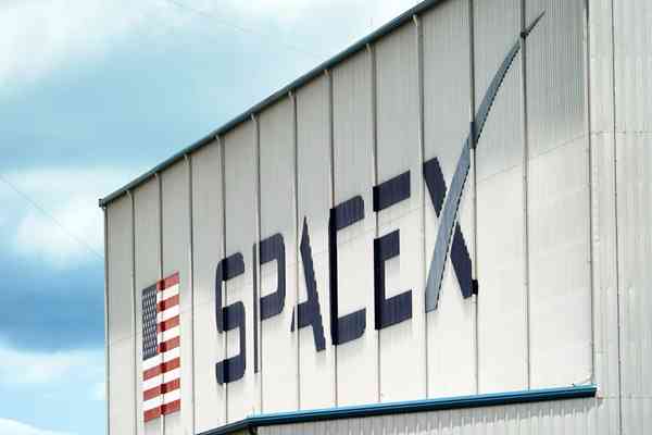 SpaceX | FOCUS | 奔火星理想 VS 地球「抽水機」 SpaceX | FOCUS | 奔火星理想 VS 地球「抽水機」