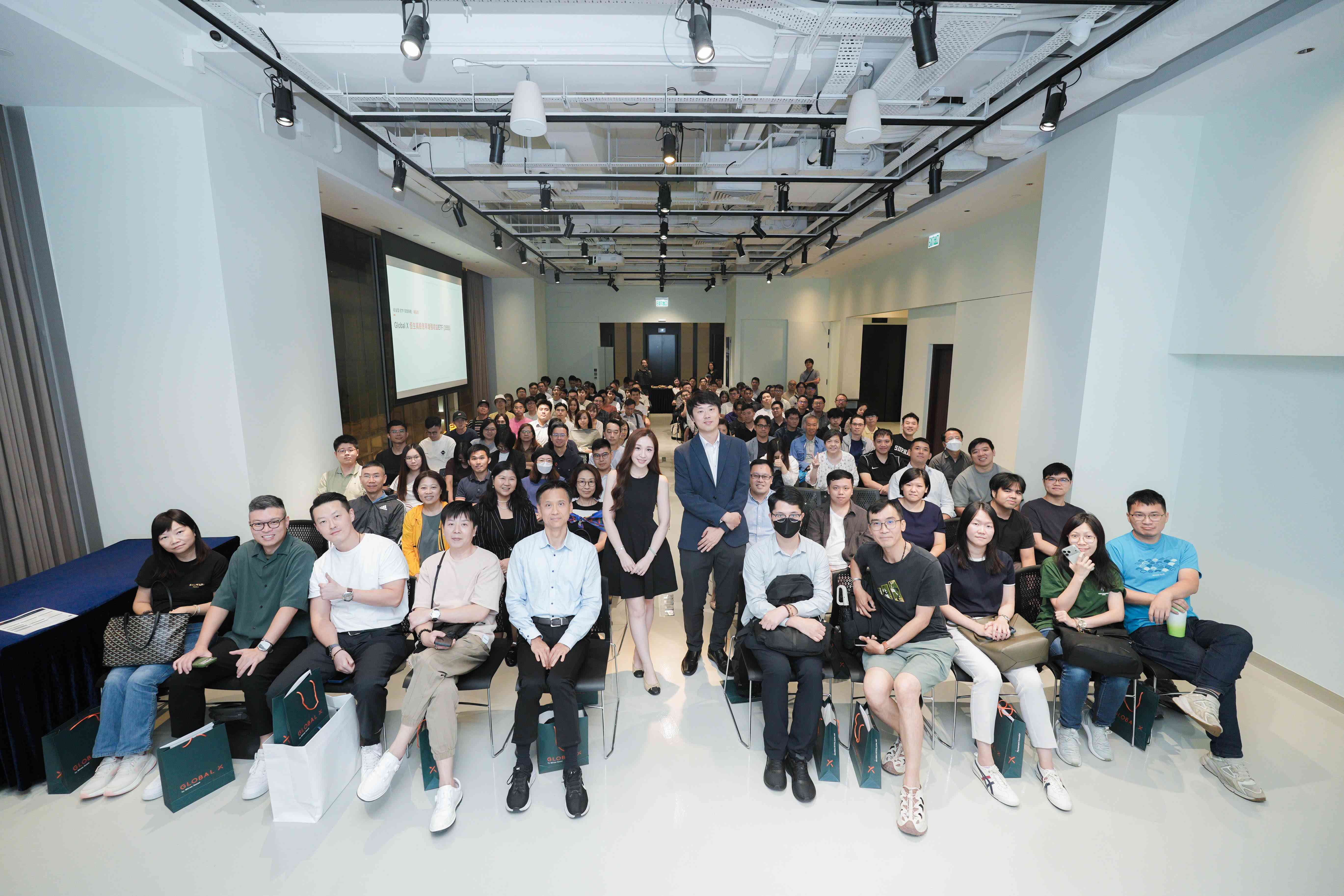 港股估值低企 收息策略成部署重心 紅磡索螺絲拆解高息、韓股及銅礦投資機遇 港股估值低企 收息策略成部署重心 紅磡索螺絲拆解高息、韓股及銅礦投資機遇