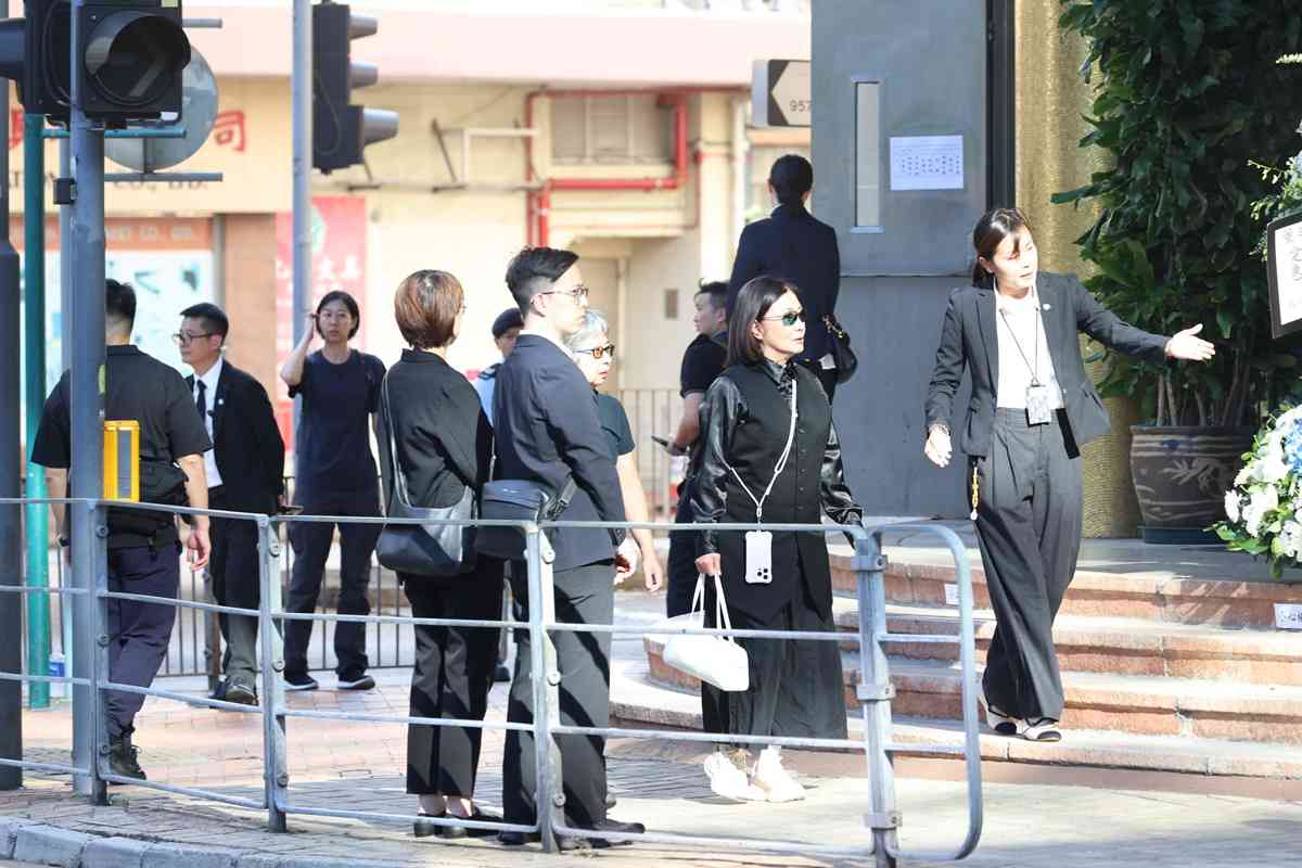 各界弔唁董建華圖輯