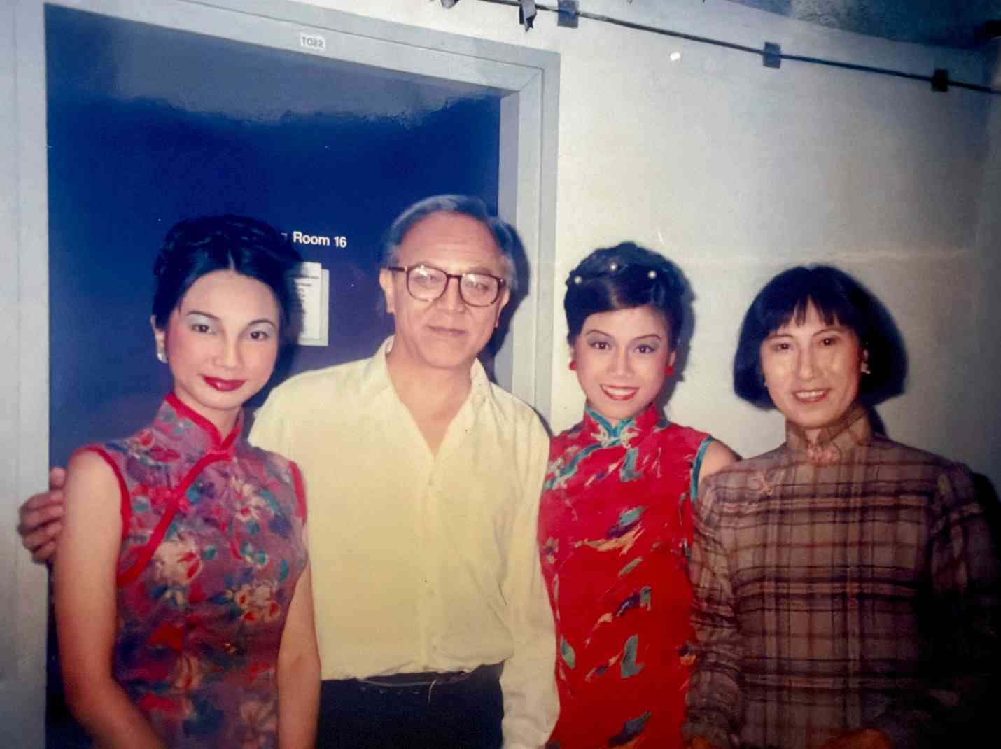 鍾景輝逝世︱戲劇泰斗享年89歲曾獲銀紫荊星章＋桃李滿門傳承戲劇＋《尋找他鄉的故事》旁白經典回憶