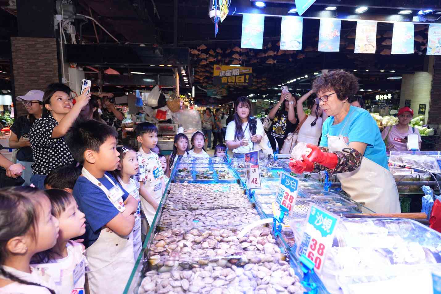 香港街市海鮮祭︱$10任撈蜆/一撈丸挑戰+巨型龍躉開魚示範+送清雞湯 香港街市海鮮祭︱$10任撈蜆/一撈丸挑戰+巨型龍躉開魚示範+送清雞湯
