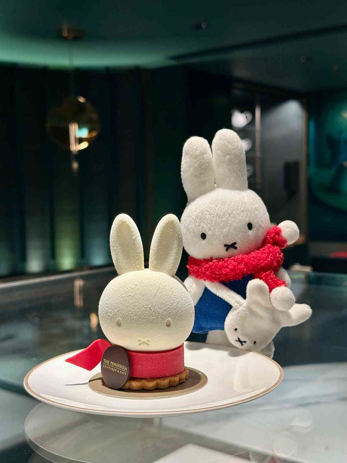 聖誕甜品2025｜半島酒店 x miffy 聖誕甜品：超可愛miffy／boris造型蛋糕、馬卡龍、朱古力火鍋、黑森林芭菲