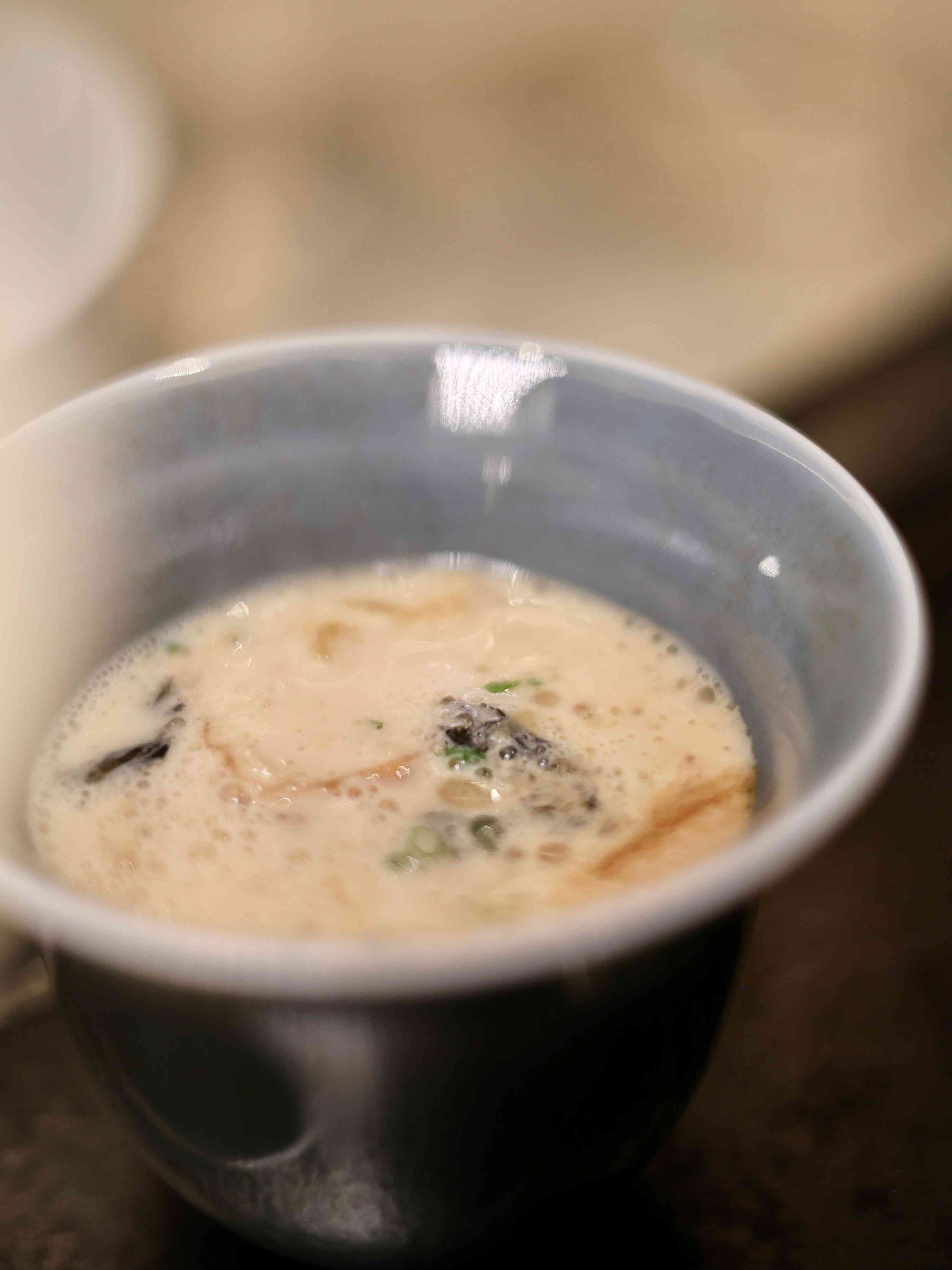 世界50最佳餐廳上榜中菜聯乘杭州米芝蓮二星!龍井蝦仁紙皮湯包、東坡婆參春卷,跨越城市的味覺之旅 世界50最佳餐廳上榜中菜聯乘杭州米芝蓮二星!龍井蝦仁紙皮湯包、東坡婆參春卷,跨越城市的味覺之旅