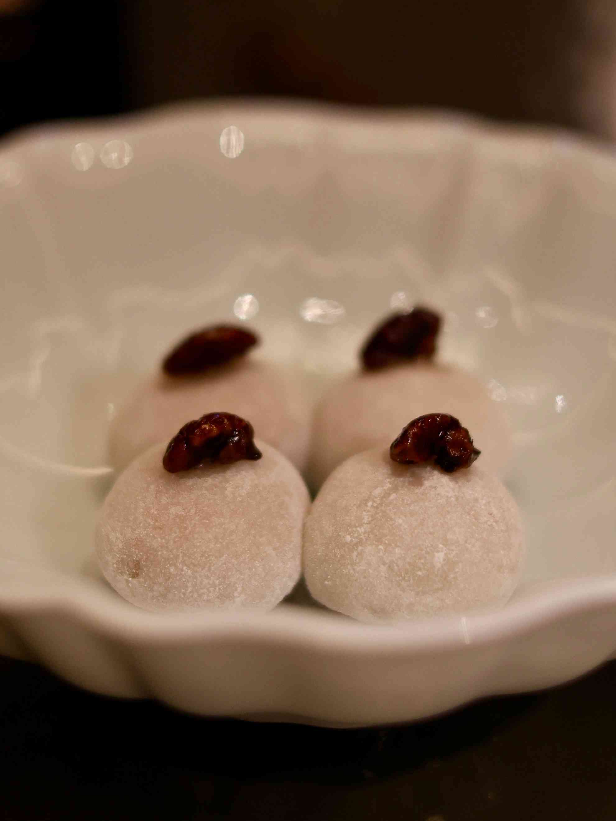 世界50最佳餐廳上榜中菜聯乘杭州米芝蓮二星!龍井蝦仁紙皮湯包、東坡婆參春卷,跨越城市的味覺之旅 世界50最佳餐廳上榜中菜聯乘杭州米芝蓮二星!龍井蝦仁紙皮湯包、東坡婆參春卷,跨越城市的味覺之旅