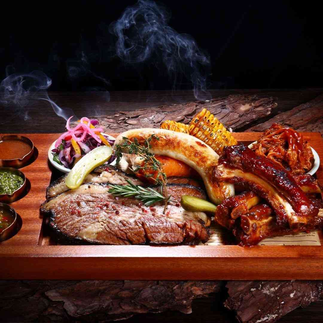 旺角Smokehouse Bar & Grill三道菜單晚市$298起,主打木炭煙燻料理+必試招牌雙層煙燻牛胸肉漢堡+創意雞尾酒 旺角Smokehouse Bar & Grill三道菜單晚市$298起,主打木炭煙燻料理+必試招牌雙層煙燻牛胸肉漢堡+創意雞尾酒