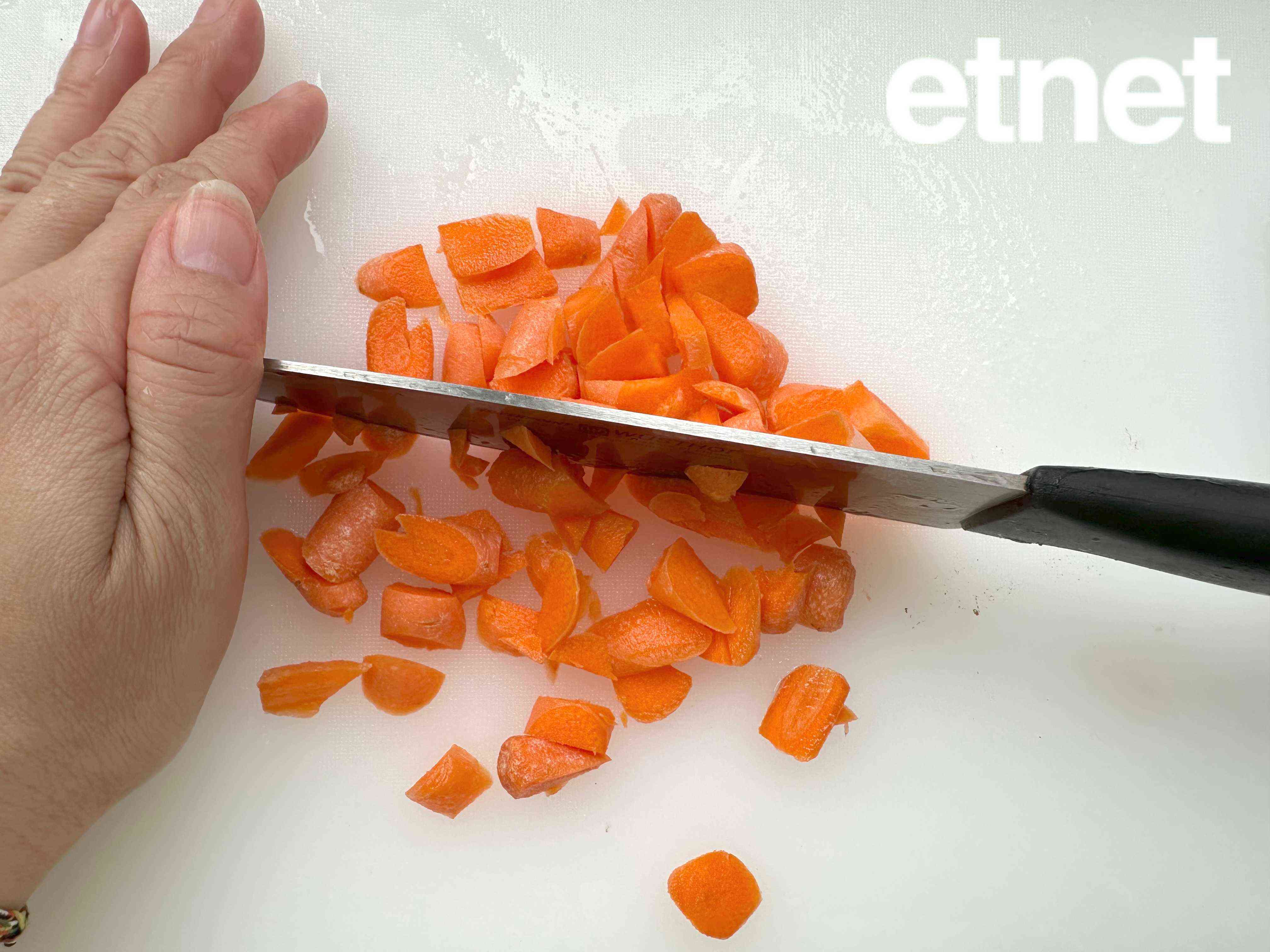 今期素食譜推薦：羅勒番茄汁煮大蘑菇　肥美肉厚怎能不愛它