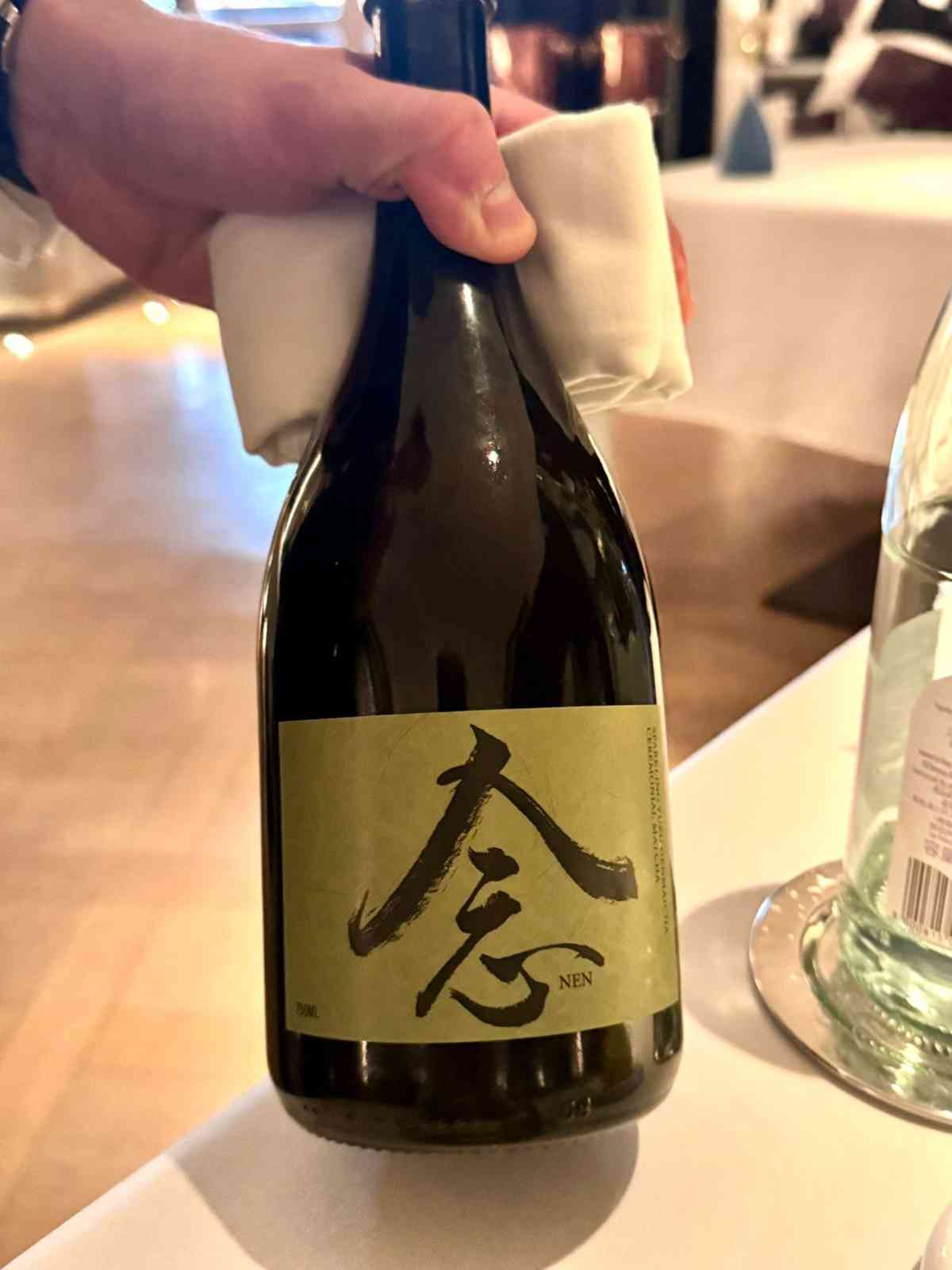 中環米芝蓮一星法國菜新主廚上任：魚子醬牛肉他他、棘刺龍蝦配北海道南瓜，沉浸式美食劇場！