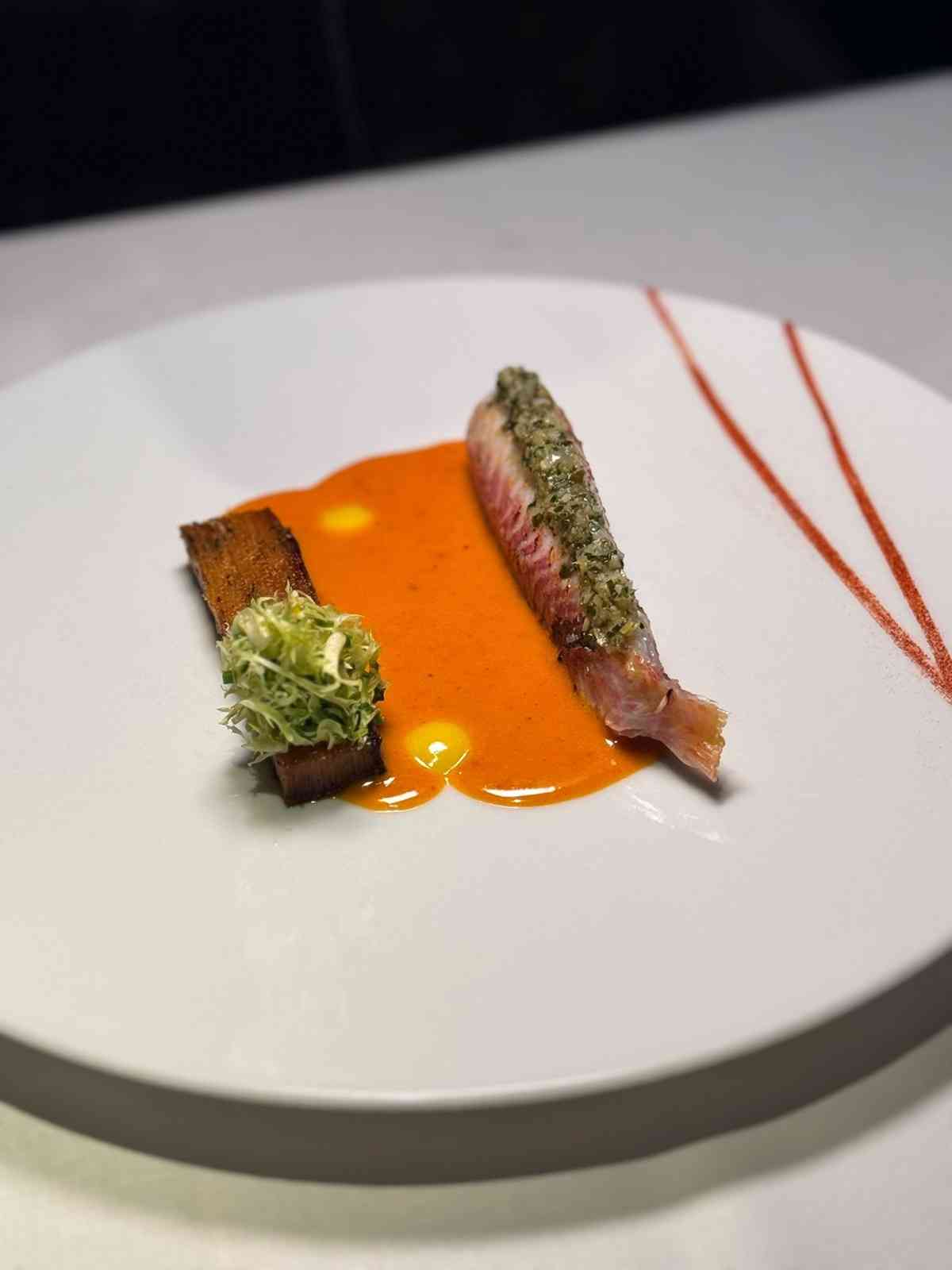 中環米芝蓮一星法國菜新主廚上任：魚子醬牛肉他他、棘刺龍蝦配北海道南瓜，沉浸式美食劇場！