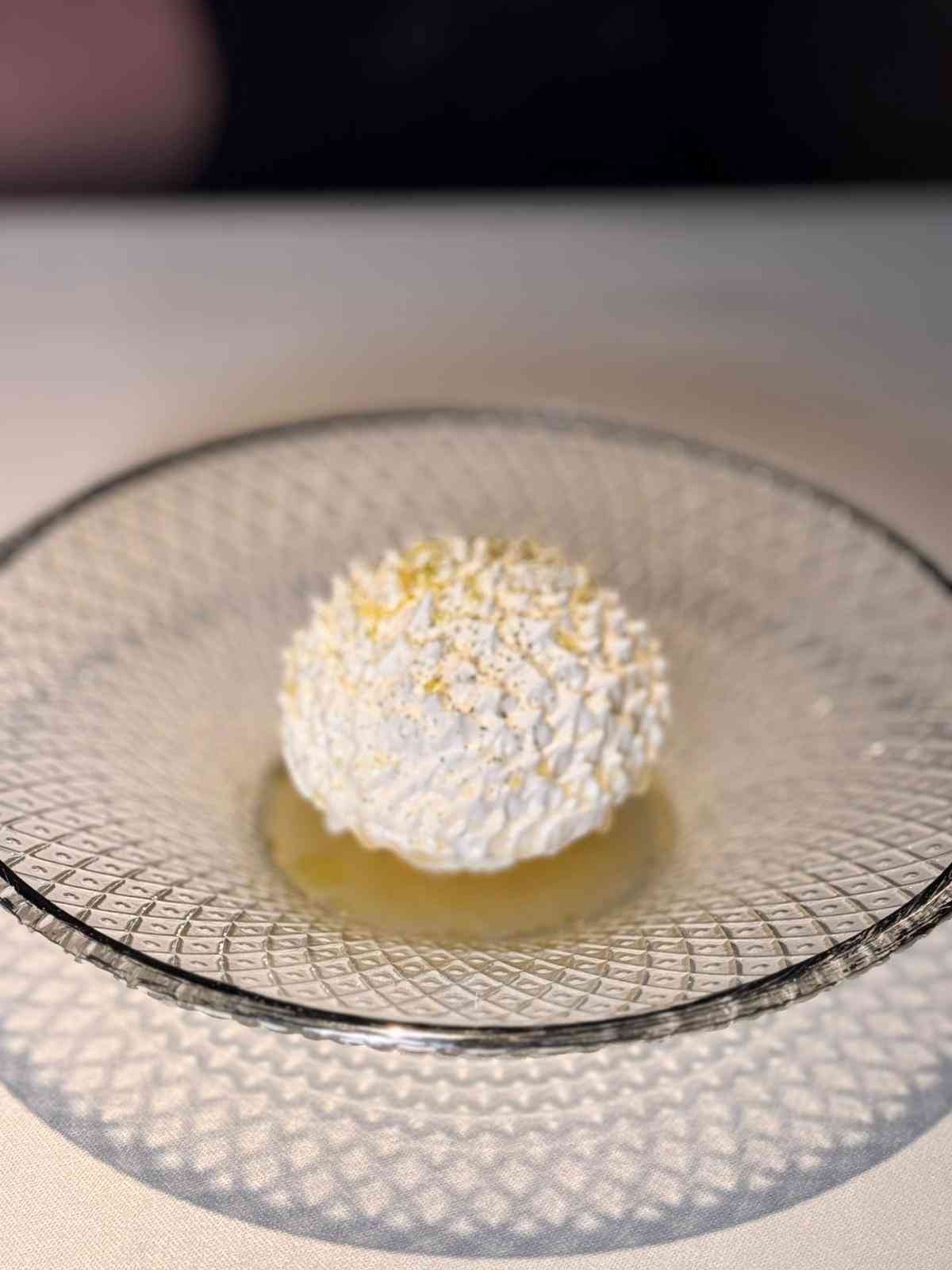 中環米芝蓮一星法國菜新主廚上任：魚子醬牛肉他他、棘刺龍蝦配北海道南瓜，沉浸式美食劇場！