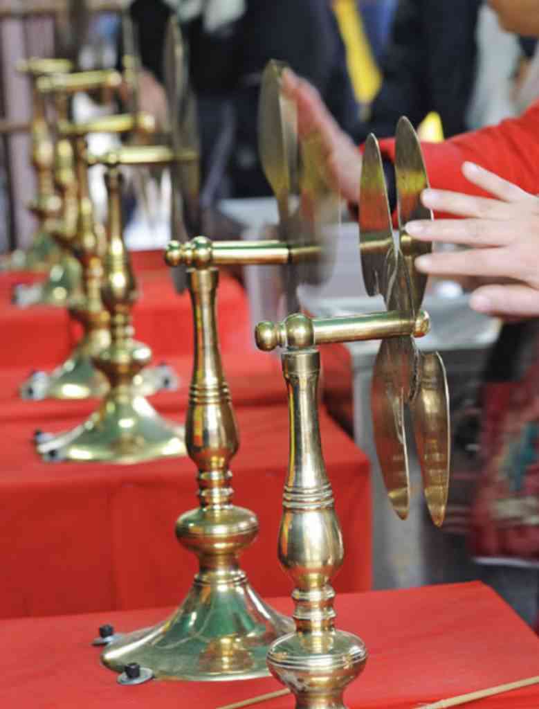 車公廟懶人包｜初二／初三拜車公？轉風車要順時針／逆時針？如何處理舊風車？