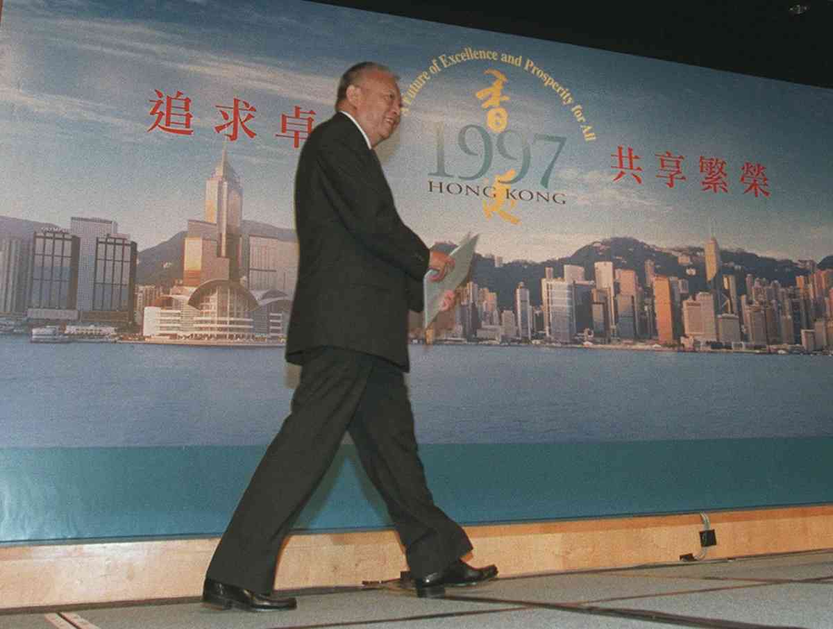 從董先生到現在,香港進入新時代(上) 從董先生到現在,香港進入新時代(上)