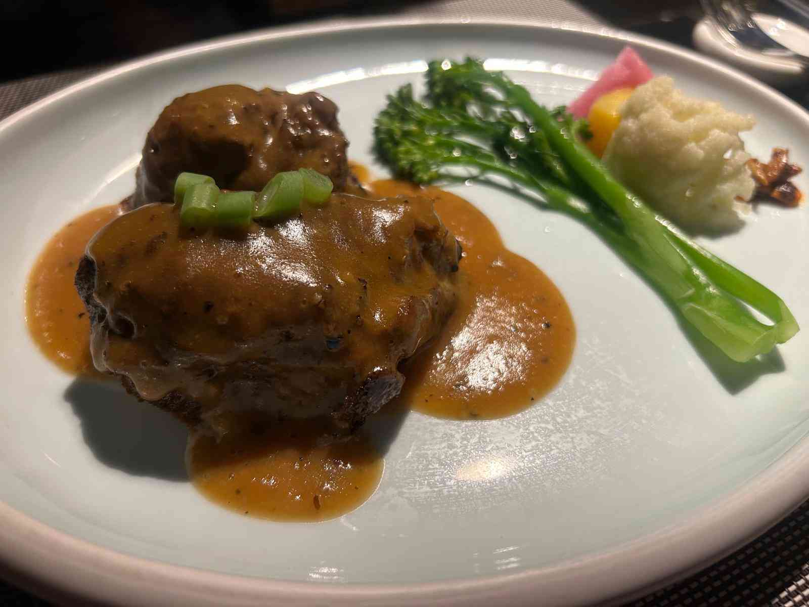 又再台北大食遊:高質素Omakase壽司、獲獎紅燒牛肉麵、美感爆棚素食 又再台北大食遊:高質素Omakase壽司、獲獎紅燒牛肉麵、美感爆棚素食