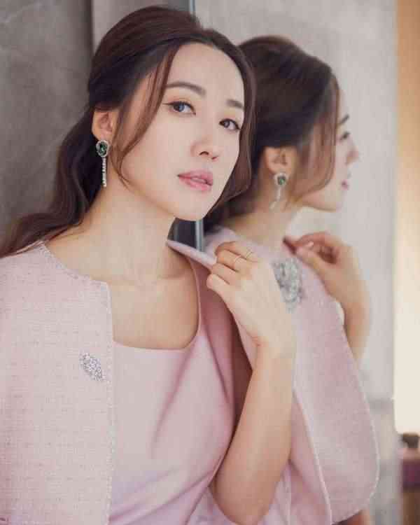 李施嬅︱45歲李施嬅白滑零皺紋　公開坐長途機護膚秘訣簡單6招養成水光肌