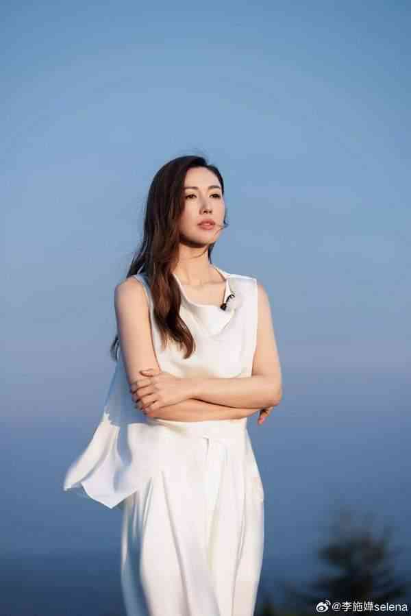 李施嬅︱45歲李施嬅白滑零皺紋　公開坐長途機護膚秘訣簡單6招養成水光肌