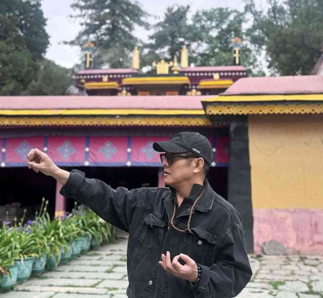 李連杰入院｜62歲李連杰驚傳入院 　憔悴病床照曝光 　13個字親揭病況