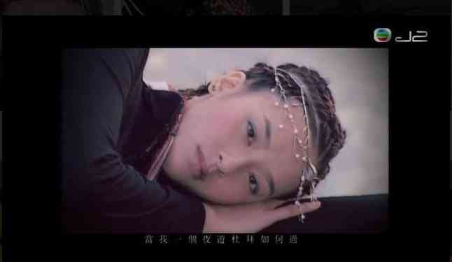 名人保養︱42歲李蘢怡退隱近20年近況曝光　火辣身材零走樣　曾自嘲「貼錯仔」讀碩士轉行