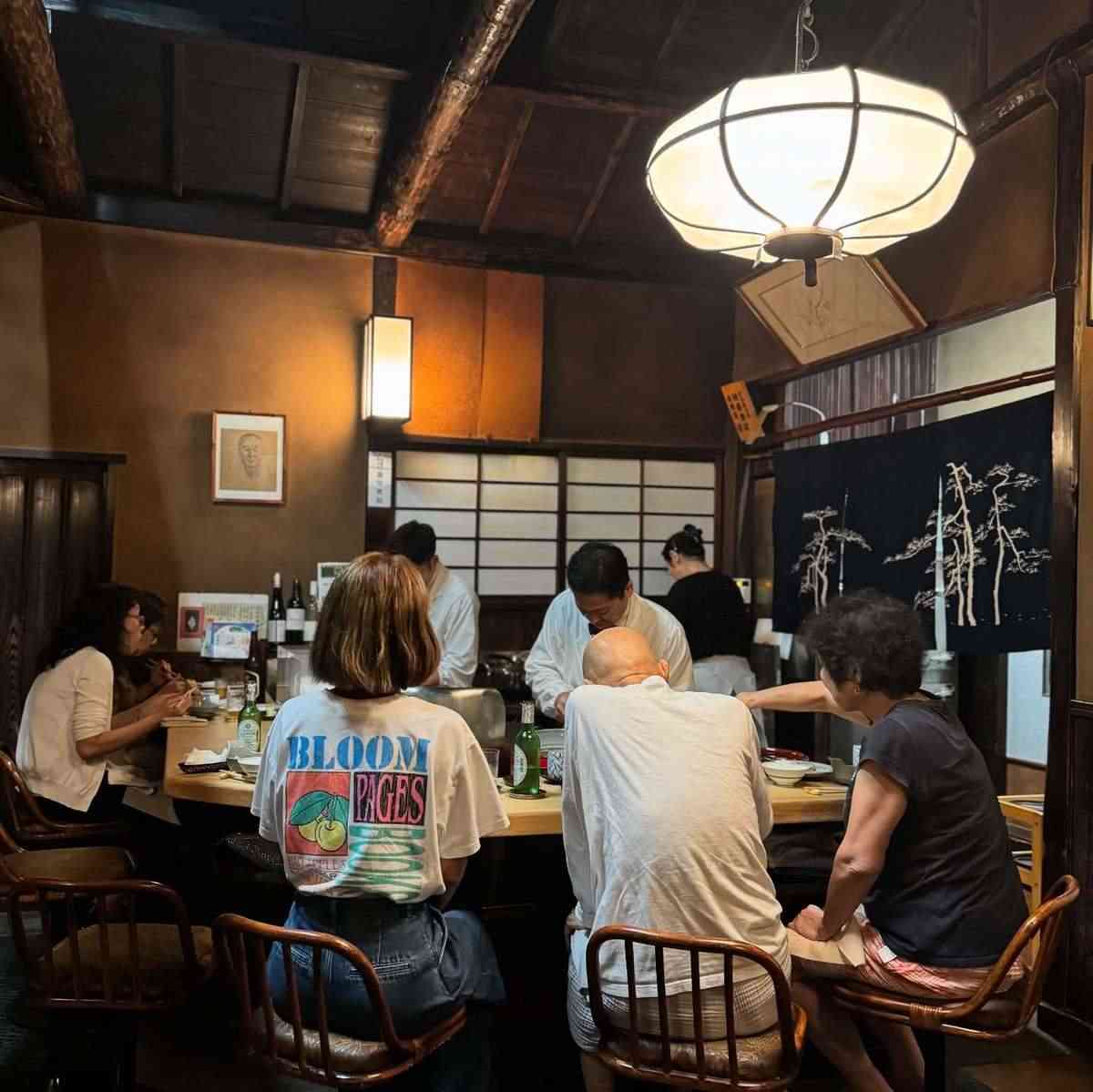 拔罐驚魂｜前商台DJ麻利因1事全身濕疹　飛東京連拔4日罐致貧血　虛脫返港險暈倒機場