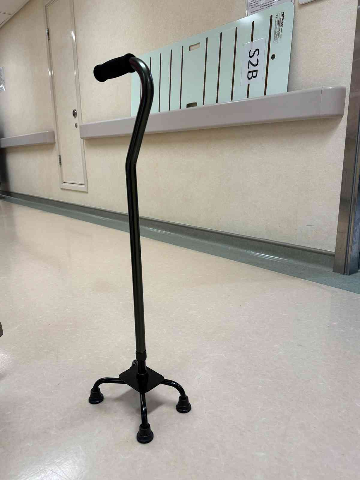 扶手電梯的考驗,長者追不上的城市節拍 扶手電梯的考驗,長者追不上的城市節拍