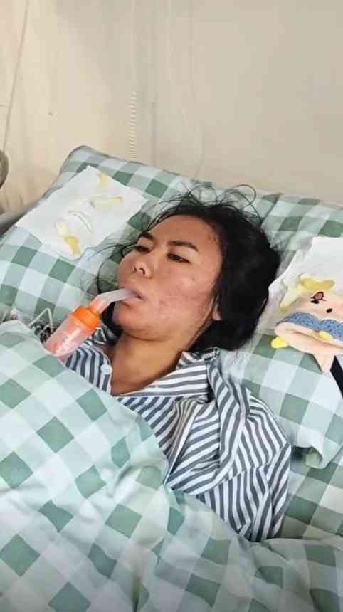 直腸癌丨邊照顧末期乳癌母邊備試　24歲孝順女剛考上研究生驚患末期直腸癌