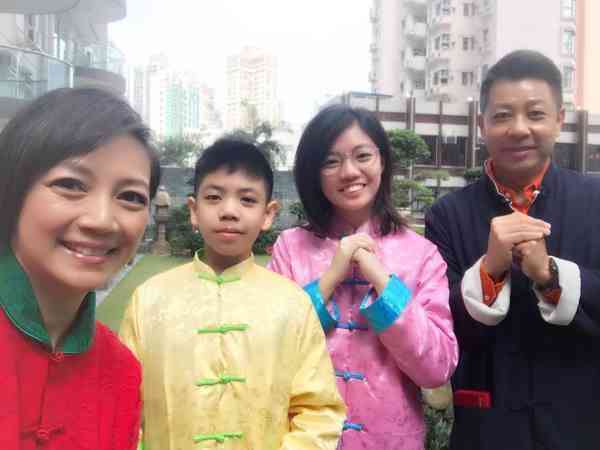 香港小姐|55歲楊婉儀移美近況曝光 被指「斷崖式衰老」 曾傳變賣「港姐后冠」為夫還千萬巨債 香港小姐|55歲楊婉儀移美近況曝光 被指「斷崖式衰老」 曾傳變賣「港姐后冠」為夫還千萬巨債