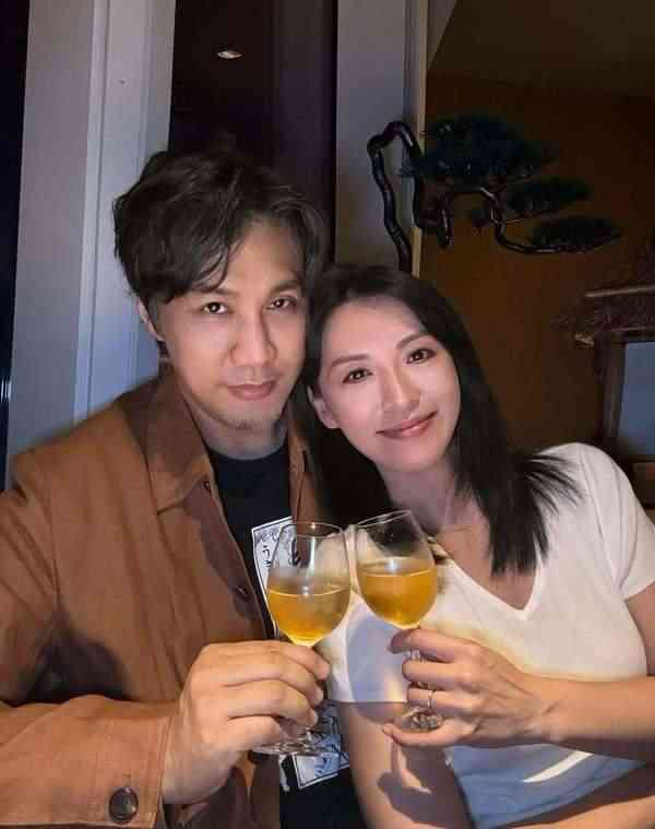 正義女神｜陳煒30年前亞姐對比照曝光　網民激讚「食咗防腐劑」　揭當年因一事錯過選港姐