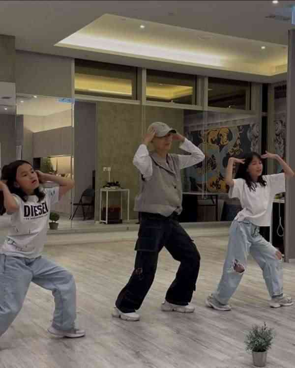 吳文忻癌逝｜吳文忻患乳癌病逝終年51歲　抗癌2年半安詳離世　生前辦追思會樂觀抗癌