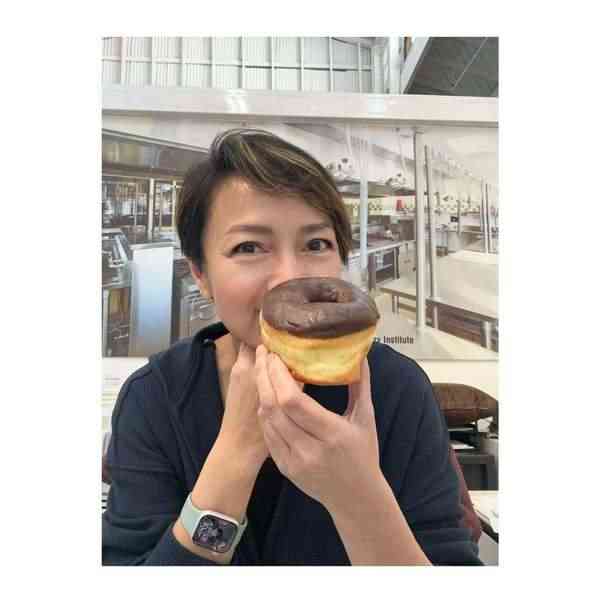 楊婉儀｜「落難港姐冠軍」 曾傳變賣后冠代夫還債 　56歲楊婉儀突然回春皮膚緊緻與愛女同框似姊妹