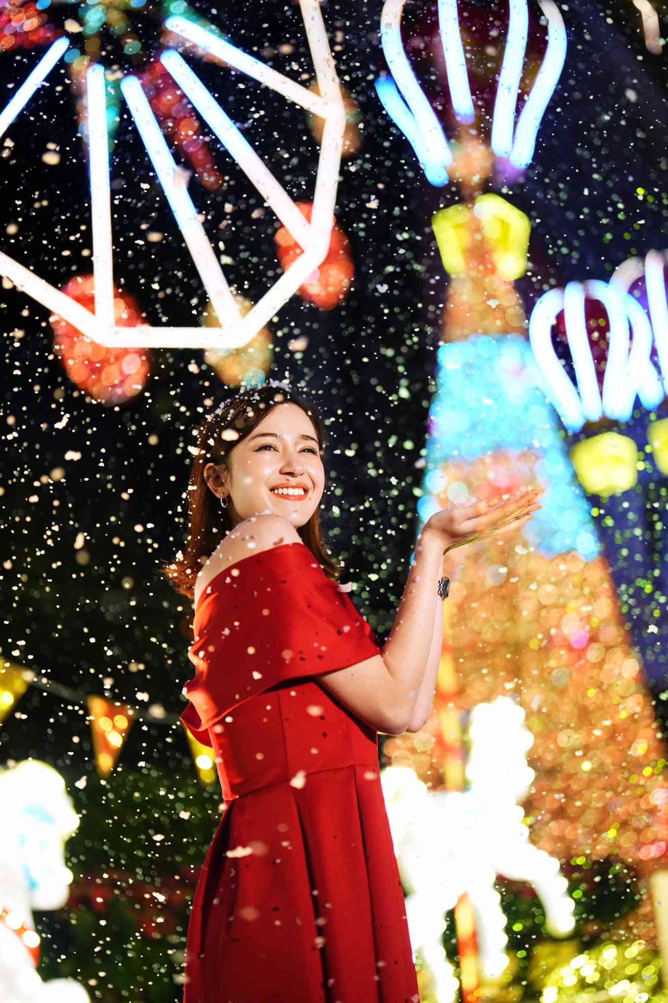 聖誕好去處2025︱利東街8米聖誕樹燈光匯演＋巨型聖誕鈴步道＋浪漫飄雪