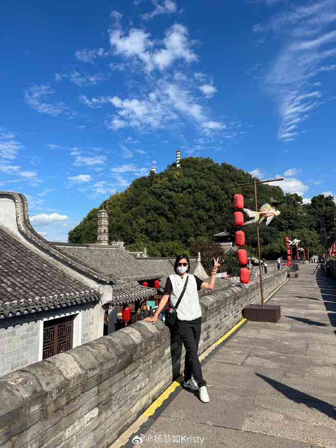 凍齡女神丨51歲「最美亞姐」被質疑整容 楊恭如反擊力證純天然 曾與上海首富傳緋聞被元配怒摑 凍齡女神丨51歲「最美亞姐」被質疑整容 楊恭如反擊力證純天然 曾與上海首富傳緋聞被元配怒摑