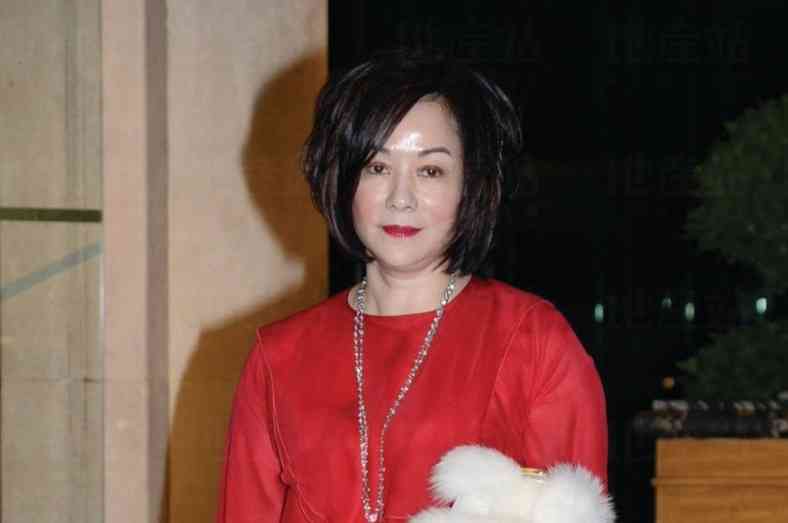 凍齡女神丨51歲「最美亞姐」被質疑整容 楊恭如反擊力證純天然 曾與上海首富傳緋聞被元配怒摑 凍齡女神丨51歲「最美亞姐」被質疑整容 楊恭如反擊力證純天然 曾與上海首富傳緋聞被元配怒摑