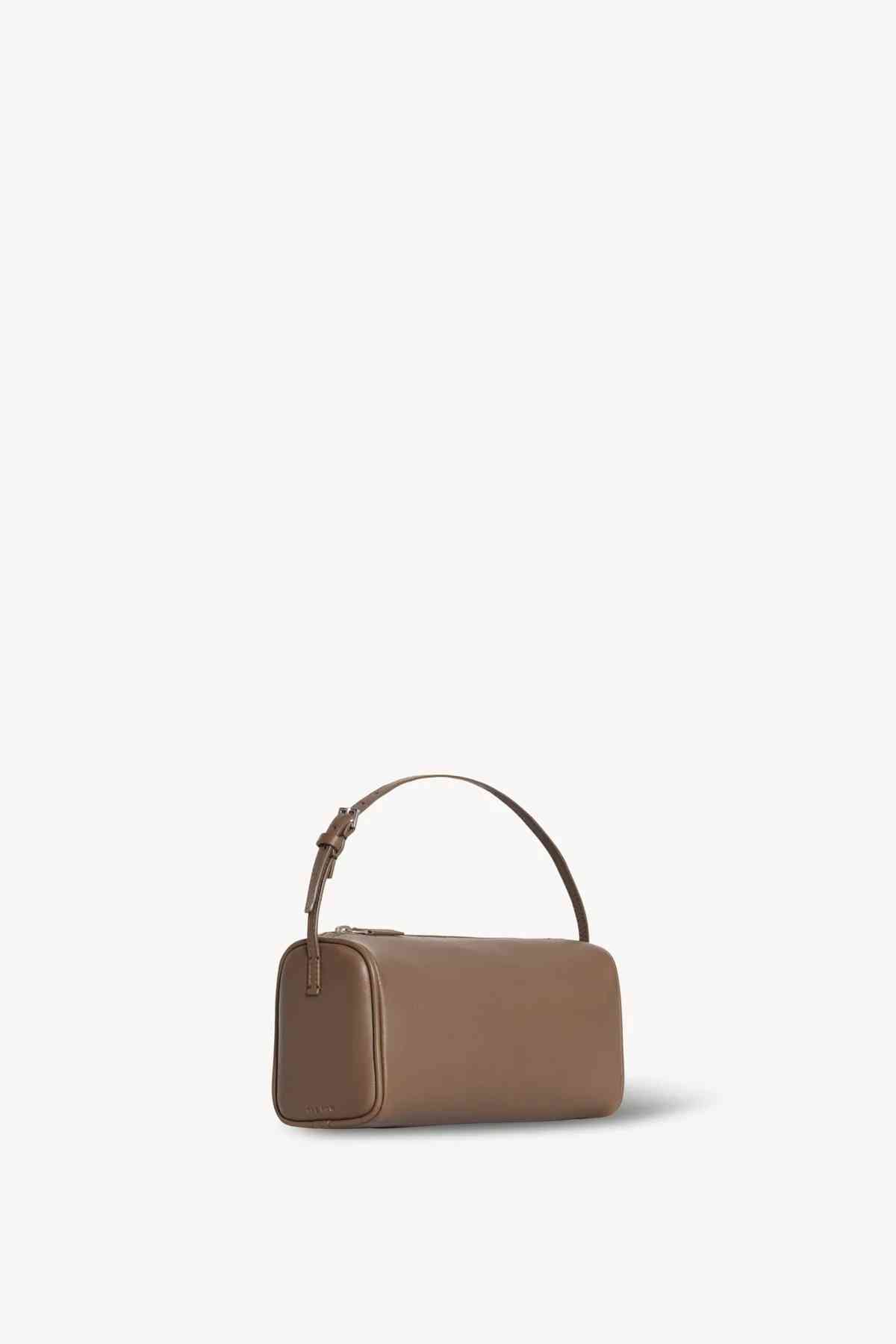 靜奢不止於風格：從The Row到Loro Piana、Delvaux與Valextra的低調老錢風