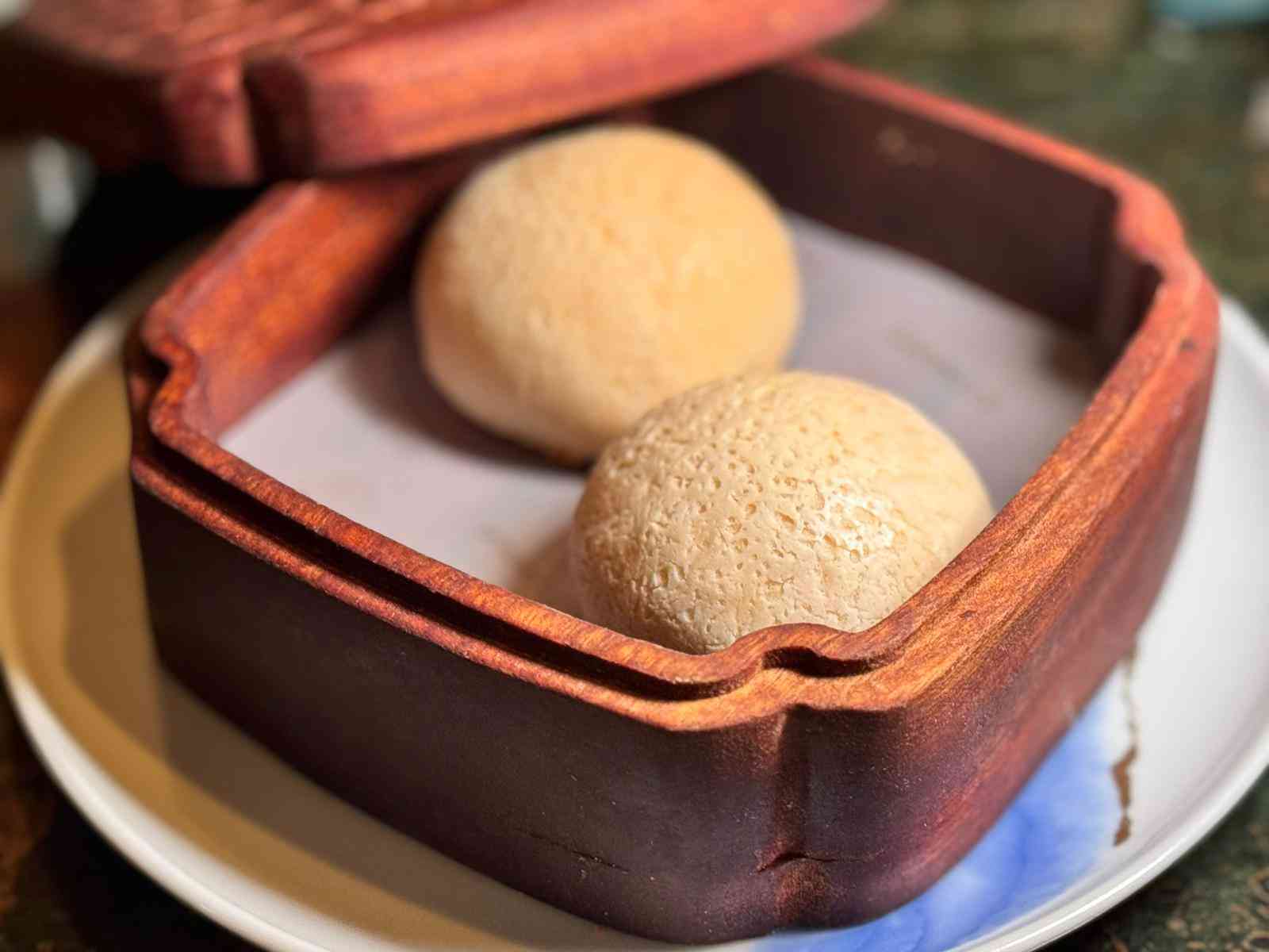 中環米芝蓮一星粵菜食府設樓上樓!魚籽澳洲帶子燒賣、鑊氣X.O.醬小炒王,傳承粵菜經典 中環米芝蓮一星粵菜食府設樓上樓!魚籽澳洲帶子燒賣、鑊氣X.O.醬小炒王,傳承粵菜經典