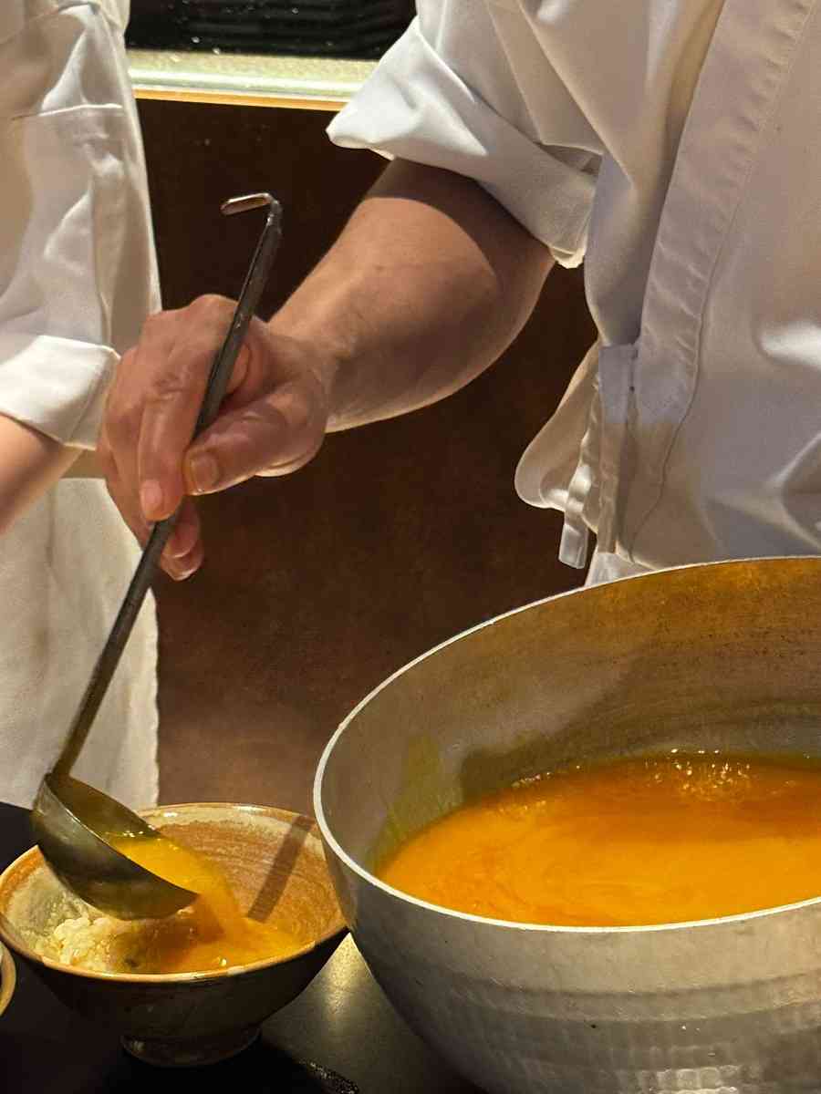 中環日本「燒鳥道」傳奇弟子坐鎮:紀州備長炭+本地三黃雞、一串一味、人生必食金黃濃厚雞湯配薑香雞飯! 中環日本「燒鳥道」傳奇弟子坐鎮:紀州備長炭+本地三黃雞、一串一味、人生必食金黃濃厚雞湯配薑香雞飯!