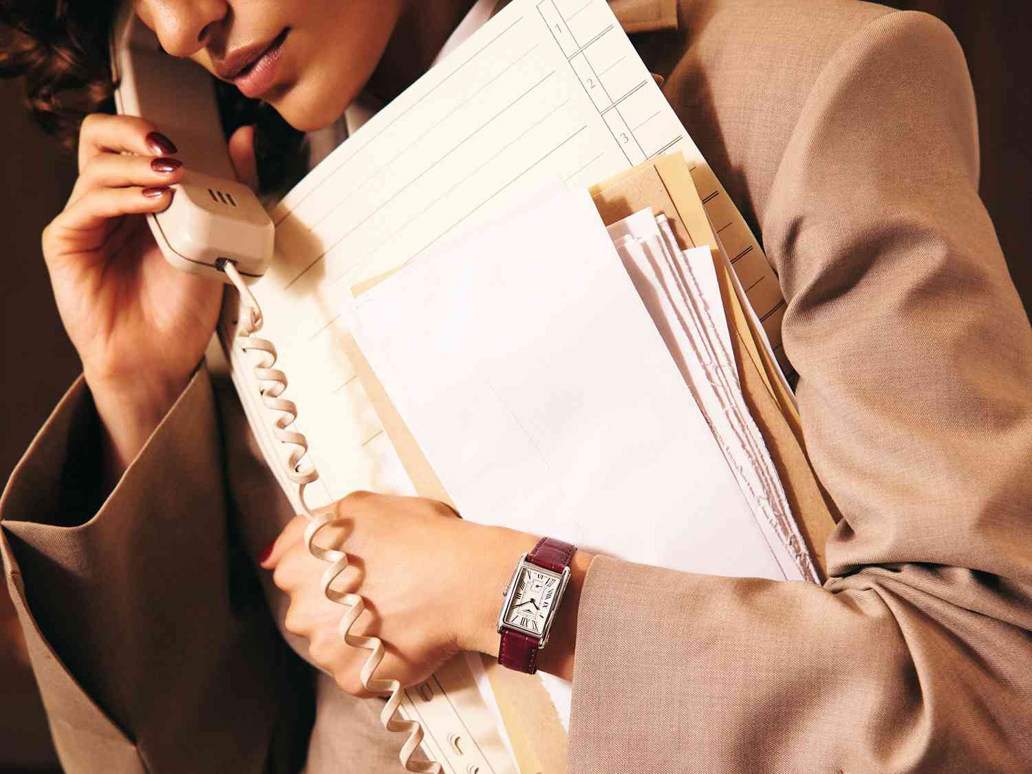 優雅是一種態度：LONGINES DolceVita 與 PrimaLuna 腕錶系列，重塑現代職場Office Chic