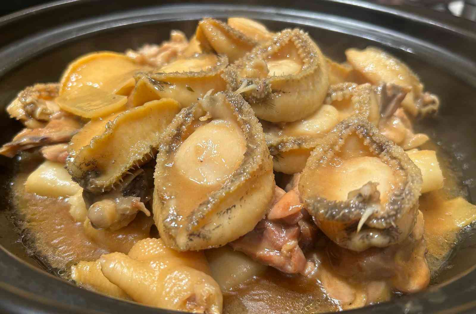 中山、順德大食遊：初嘗「軍魚刺身」，肉質紮實！印象最深香港吃不到「朝鮮蚌拼頭菜蒸沙蟲」