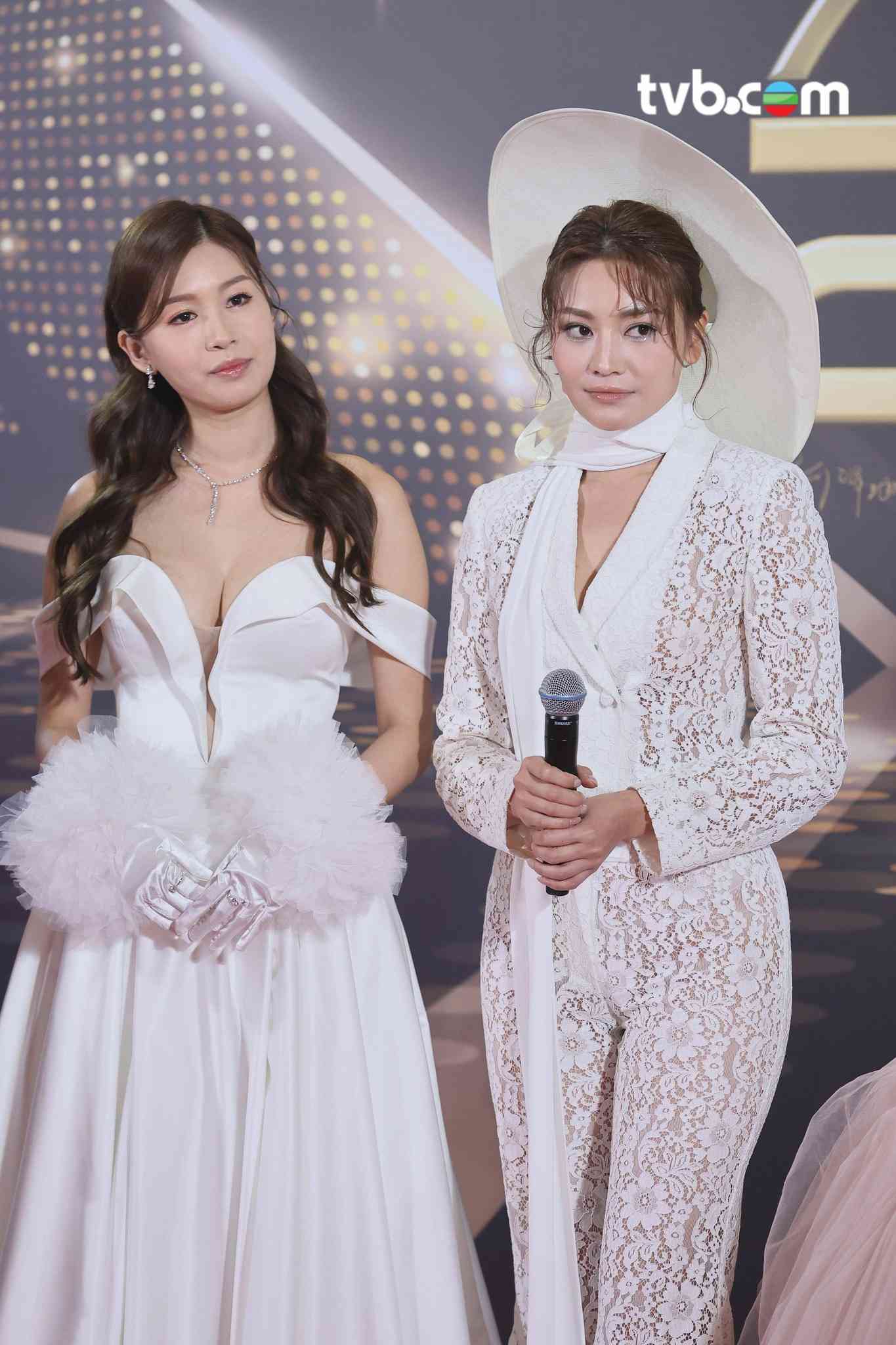 萬千星輝2025紅毯造型：佘詩曼霸氣回歸！王敏奕仙氣全開、陳自瑤超性感！關嘉敏、戴祖儀成最災難造型？