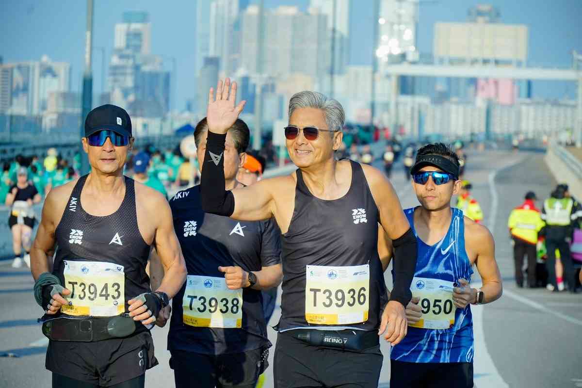 周潤發養生｜70歲周潤發5大養生術　靠1招回春兼生高2cm　多年舊患都醫好