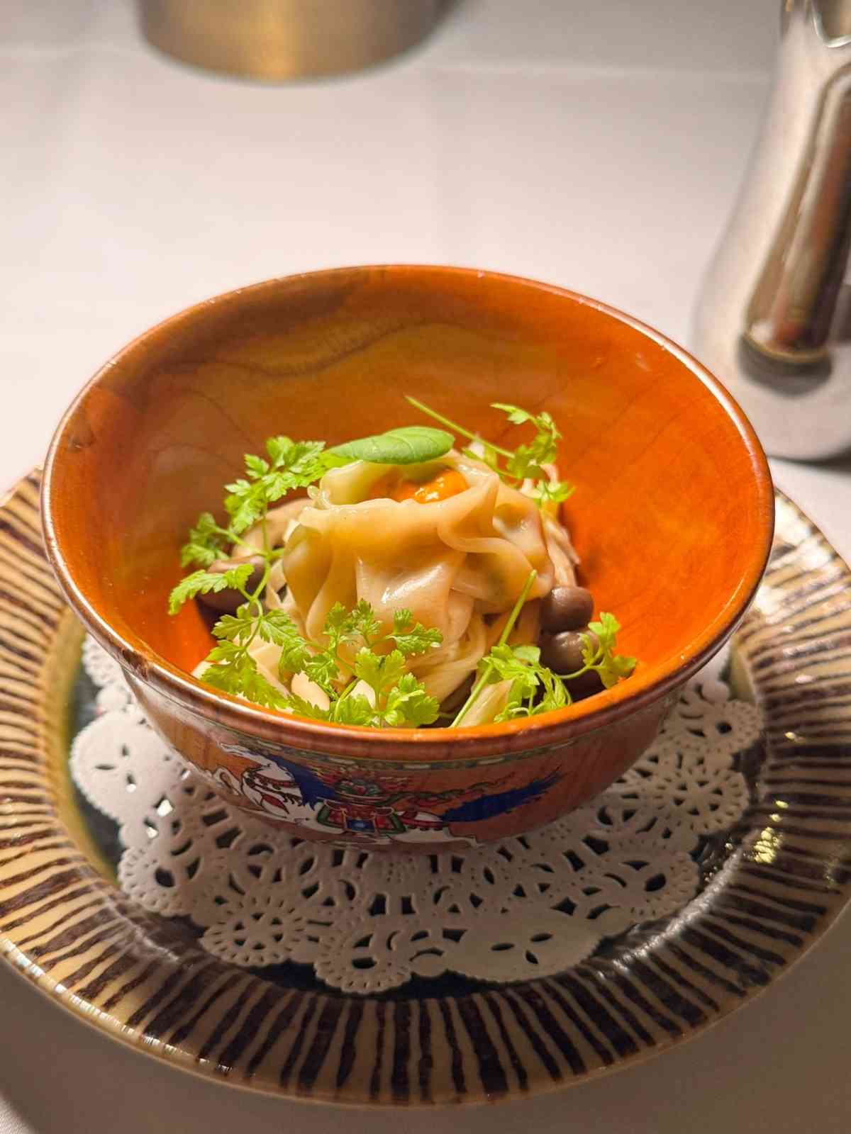 中環大館特色印度菜！扎拉夫尚羊腿、椰子油炒蟹鉗，穿越印度宮廷風味