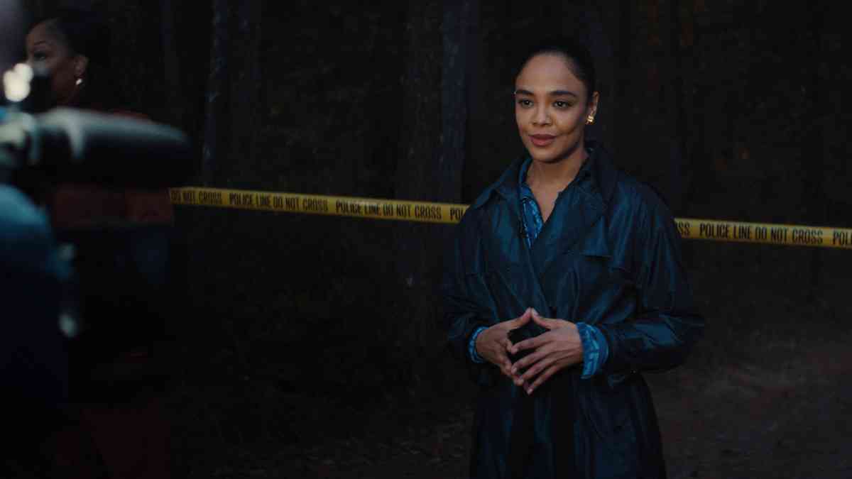 Netflix 劇集《他和她的，謊》：Tessa Thompson 的3大職場穿搭公式 ，力量與優雅兼備