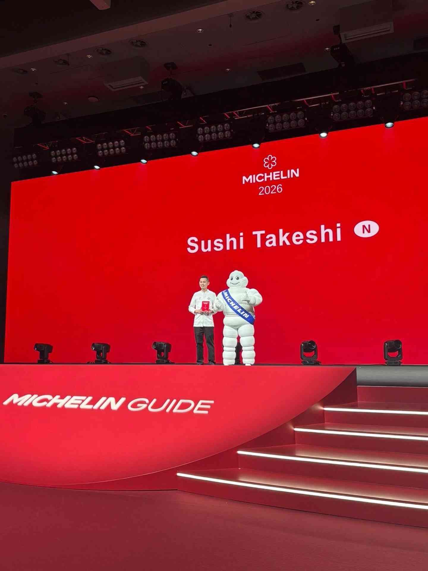 香港澳門米芝蓮2026｜Robuchon重開即摘二星！2間香港餐廳新獲二星：唐人館、Sushi Takeshi