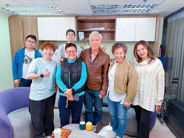 姚正菁丨郭富城初戀激罕現身　60歲姚正菁凍齡似40歲　「餅印細女」曾選華裔小姐