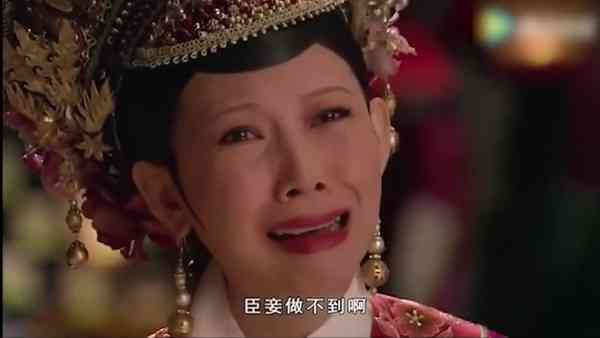 蔡少芬︱52歲視后蔡少芬素顔逛街被嘲盡顯老態　網民群起護航：秒殺一堆年輕人