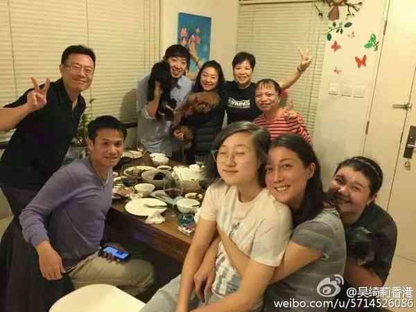 吳綺莉吳卓林丨吳綺莉直播談母女最新關係　感動落淚：我冇後悔生佢