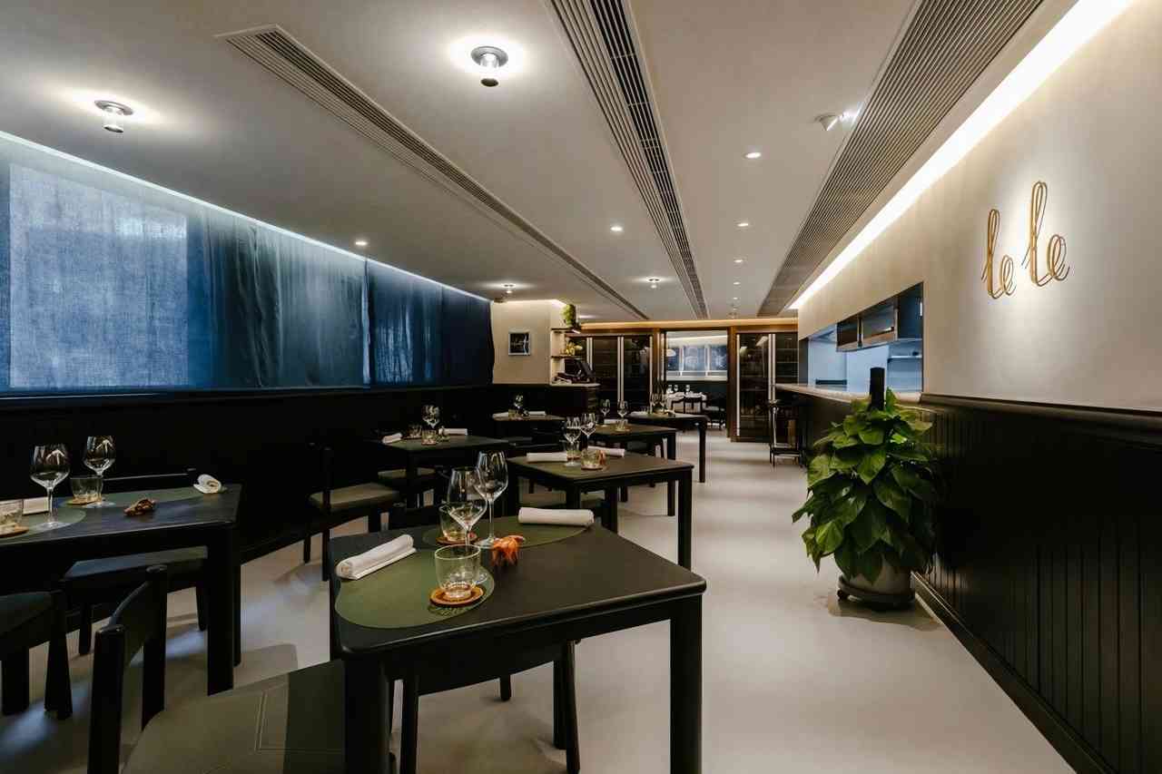 中環精緻越南料理：越式雞肉精製河粉配花膠及金華火腿、一鴨三吃配黃皮葉及越南鹹冬甩，打造出「越華融合」的佳餚美饌！