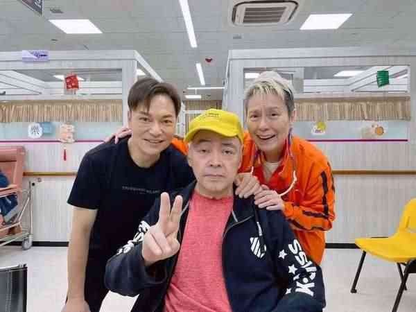 張偉文|「靚聲王」張偉文驚爆一年半冇沖涼長期臥床 疑遭護老院疏忽照顧雙腳紅腫皮膚潰爛 已託經理人方俊處理後事1原因未立遺囑 張偉文|「靚聲王」張偉文驚爆一年半冇沖涼長期臥床 疑遭護老院疏忽照顧雙腳紅腫皮膚潰爛 已託經理人方俊處理後事1原因未立遺囑