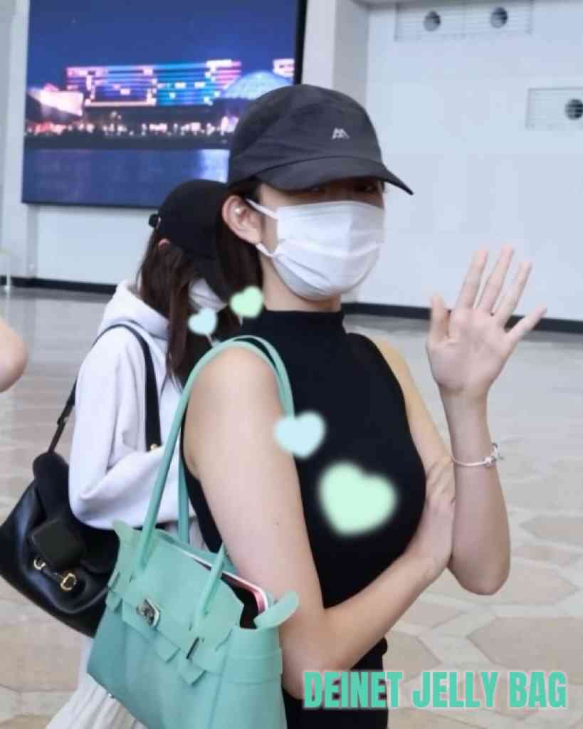 Y2K Jelly Bag大勢回歸！韓星女團也愛用：多巴胺色系DEINET的Jelly Two-Way Bag今夏你會否入手？