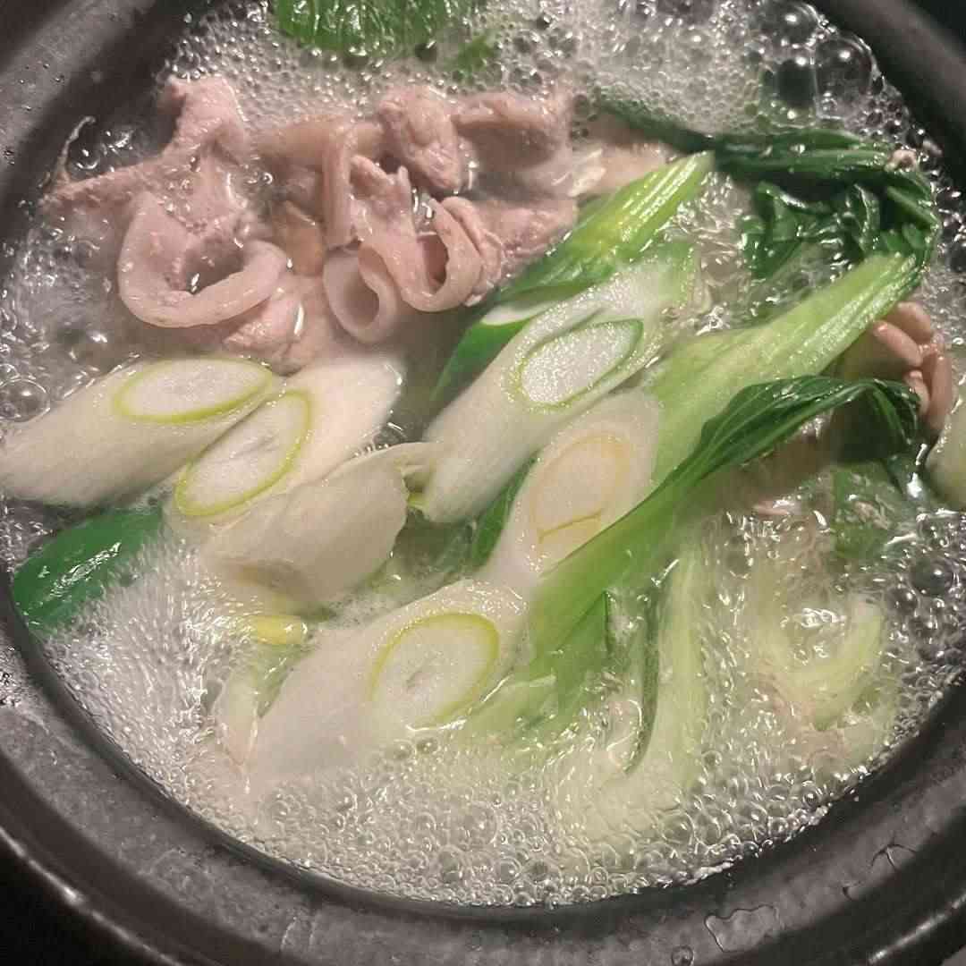 大腸癌｜30歲男天天吃炸物便當　現2大症狀拖半年確診大腸癌　醫生：出現6種症狀速求醫