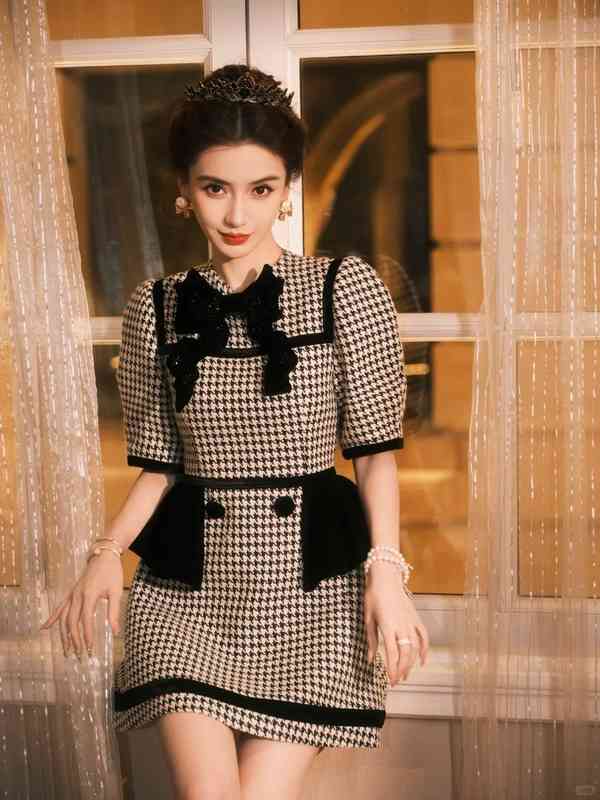 女神保養︱Angelababy 13歲校園照瘋傳　戴牙套青澀樣首曝光　五官等比例長大力破整容傳聞